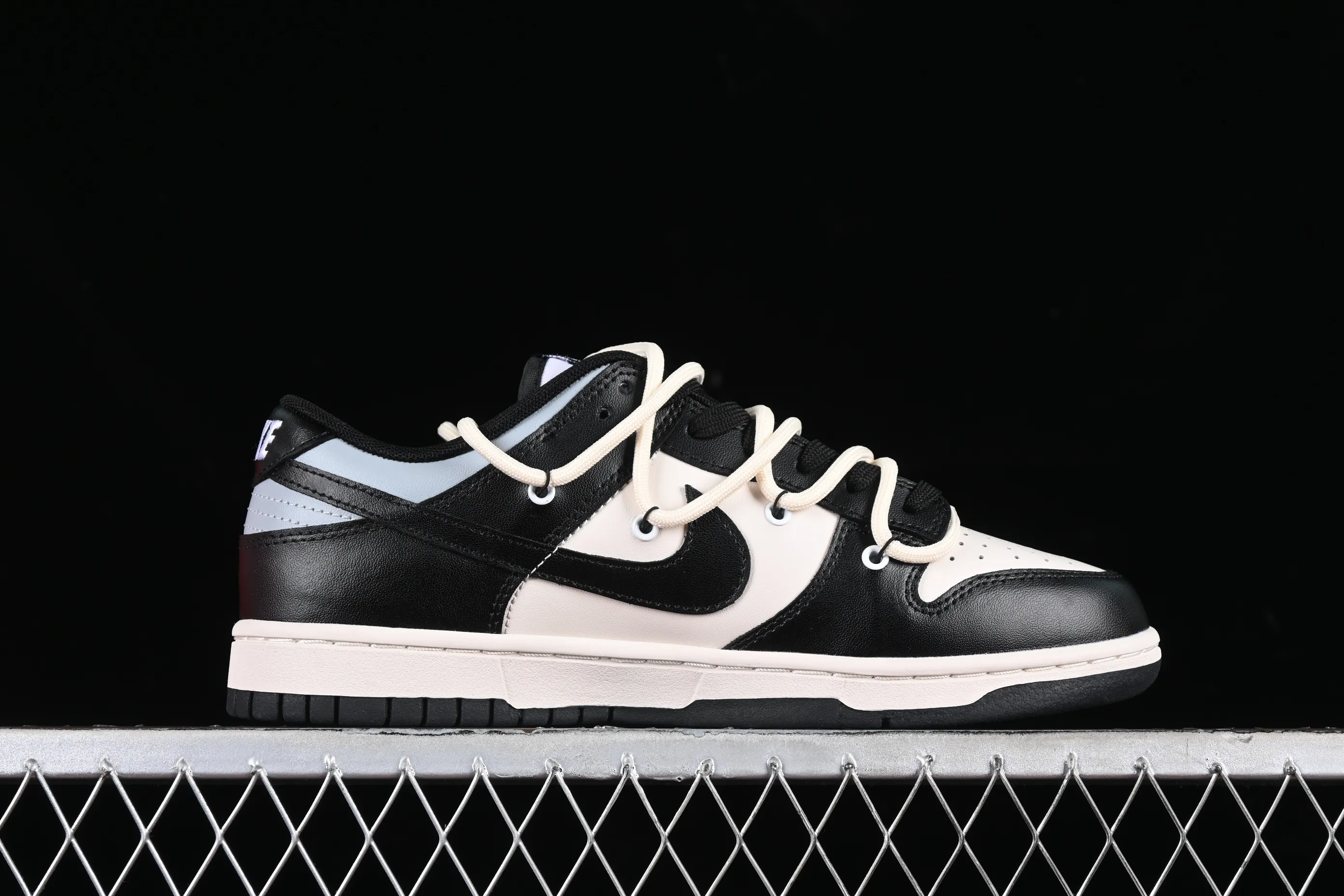 All Categories Nk SB Dunk Series Nk SB Dunk Low Low-top sneakers Nk Dunk Low Fast and Furious Distressed Oxidation Metal Punk SB strap low-top casual sneakers DD1391-100